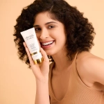Jovees Ultra Radiance 24K Gold Face Wash - Image 7